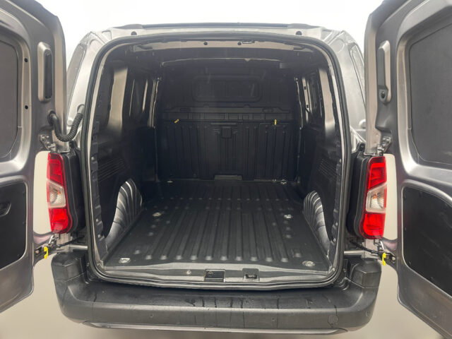 WhatsApp Image 2025-12-14 at 11.00.41 (1)