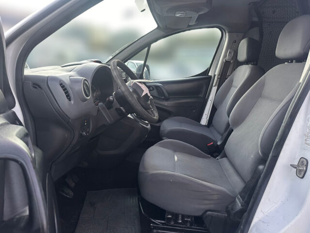 WhatsApp Image 2025-12-19 at 17.30.34